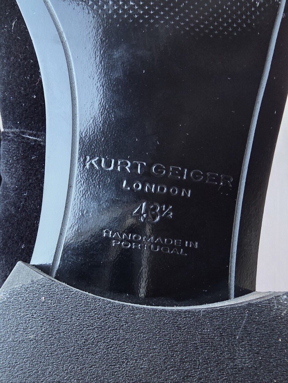 Kurt Geiger Black Velvet Loafers with Gold Crest Detail Size 10/43 1/2 - Picture 5 of 6